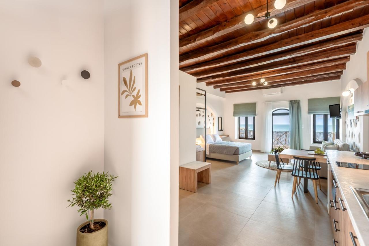 Superb Apartments Kriaras Sea View In Sfakia Khóra Sfakíon エクステリア 写真