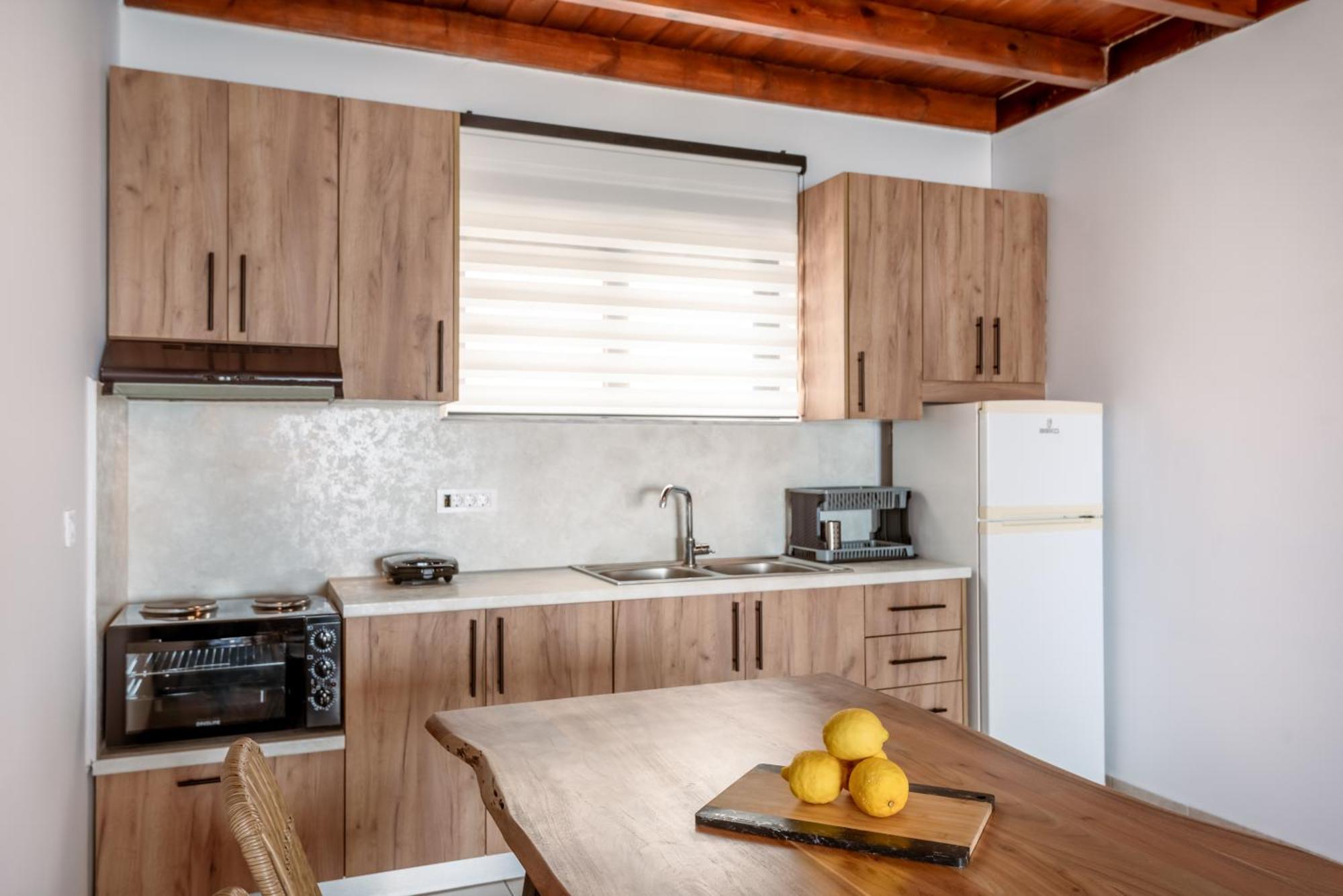 Superb Apartments Kriaras Sea View In Sfakia Khóra Sfakíon エクステリア 写真