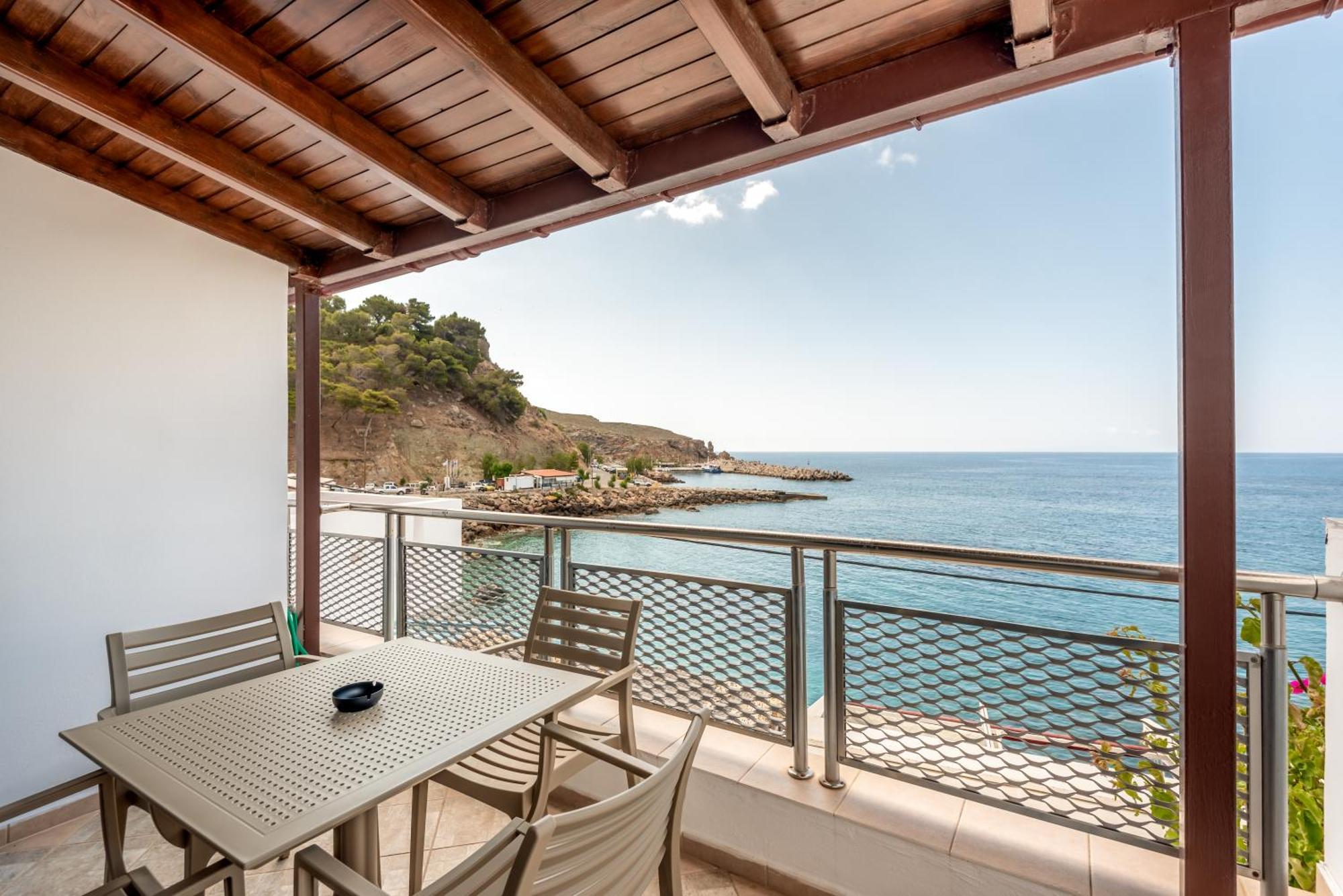 Superb Apartments Kriaras Sea View In Sfakia Khóra Sfakíon エクステリア 写真